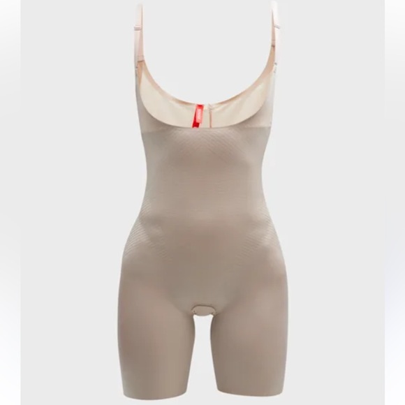 SPANX Other - Spanx Women's Beige Shapewear Bodysuit size small open bust thigh support